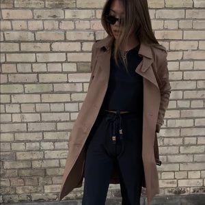 Meet your Posher, Vania